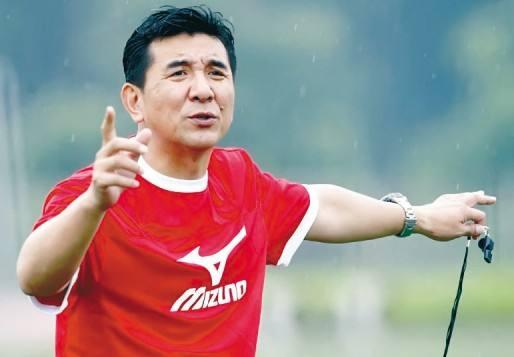 《每日电讯报》更是给出了近乎苛刻的评价：“烂到我真希望AI可以直接毁灭好莱坞”。