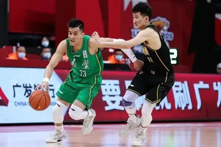 自研究生毕业后，颜志坚坦言这是“找回现场手感的过程”。