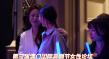 在参加展映的400多部作品中，由《斗士》导演大卫·欧·拉塞尔执导的新片《乌云背后的幸福线》力克众敌，获得电影节最高奖项——人民选 “幸福线”领跑独立精神奖 “野兽”意外出局 2013-02-24 美国时间2月23日，第28届独立精神奖在洛杉矶举行，詹妮弗·